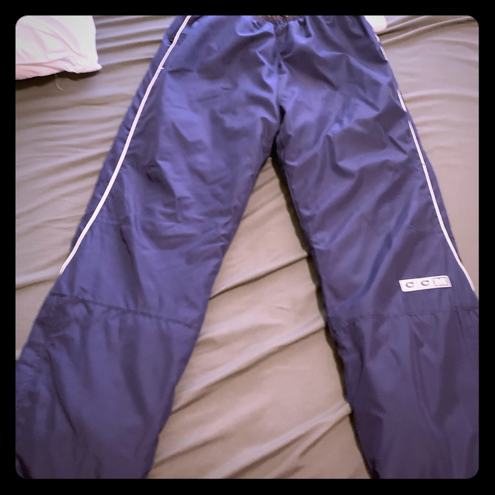 Hockey pants